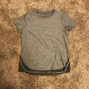 Athleta shirt sleeve cadence tee